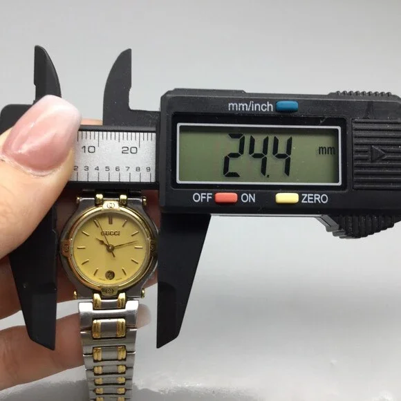 Gucci Watch Women 24mm Silver Gold Two Tone Date 9000L New Battery 6.5" - Picture 10 of 11